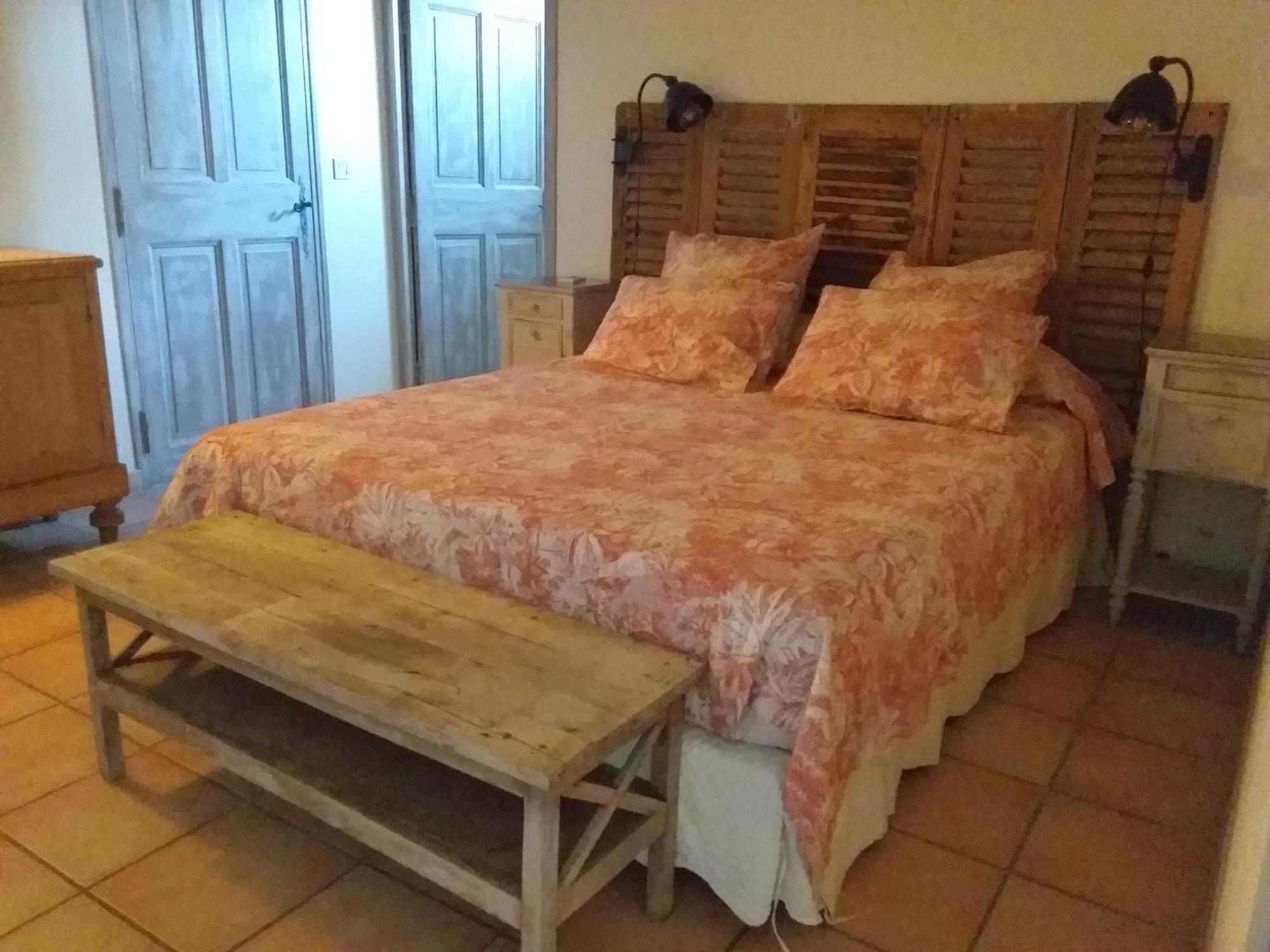 Clos St Jean Baptiste Tourves Room photo
