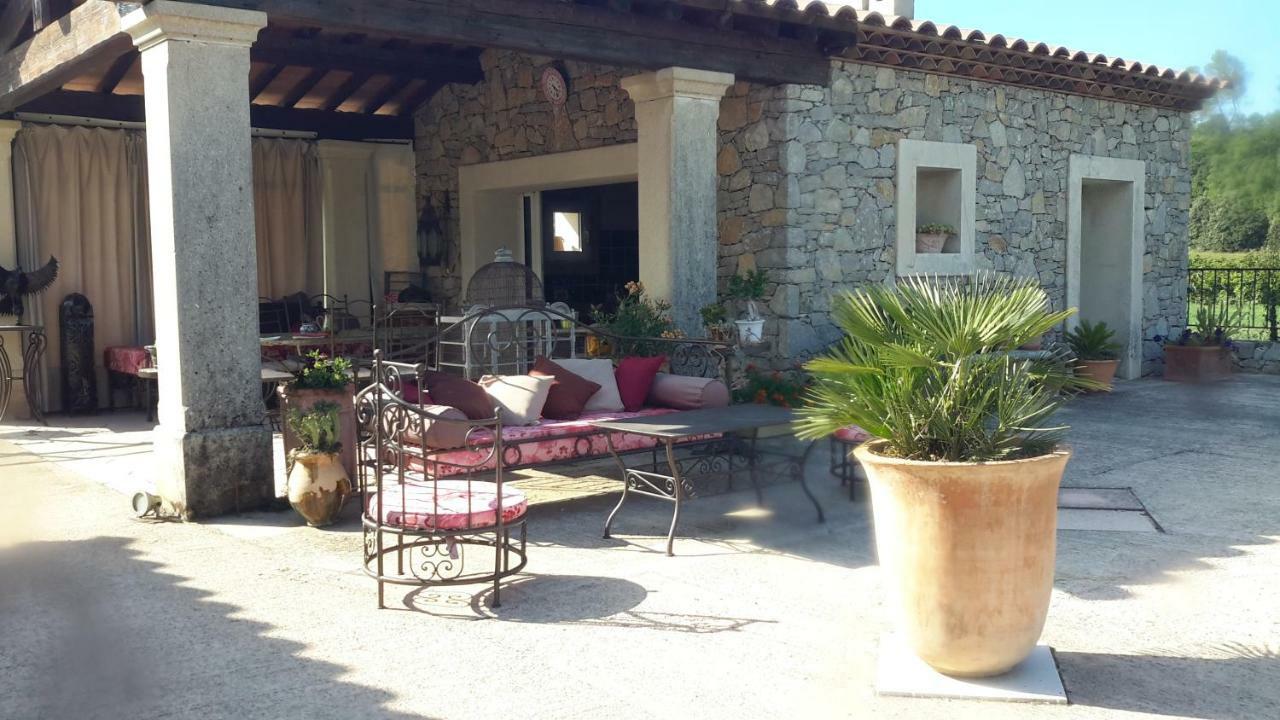 Clos St Jean Baptiste Tourves Exterior photo